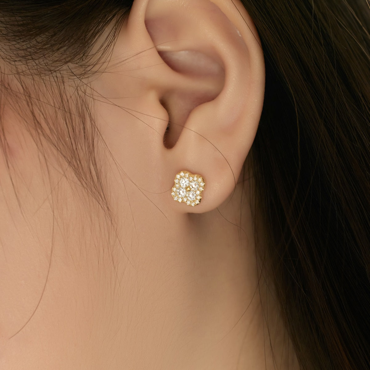 White Gold Crystal Clover Stud Earrings