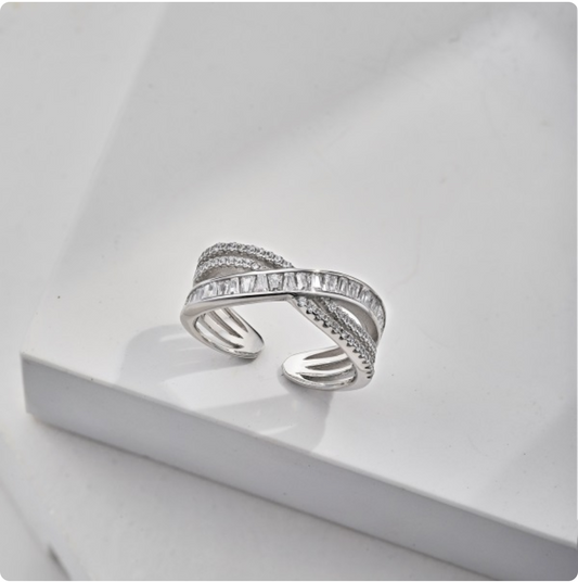 Krystal Krossover Silver Ring